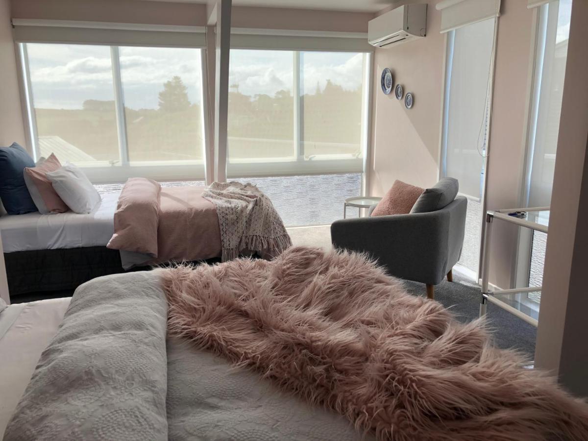 Allie'S Hill Top Haven Bed & Breakfast Whanganui Esterno foto